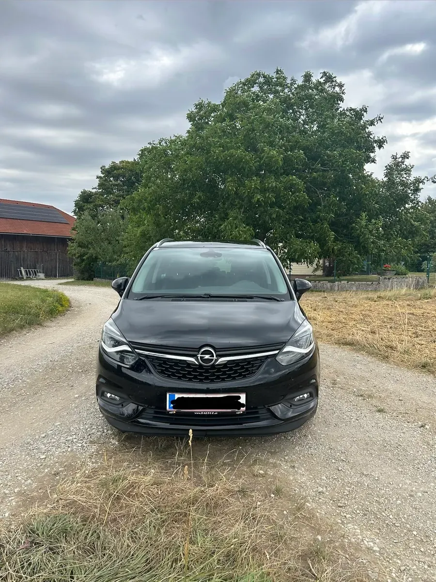 Opel Zafira Tourer 2017 photo 2