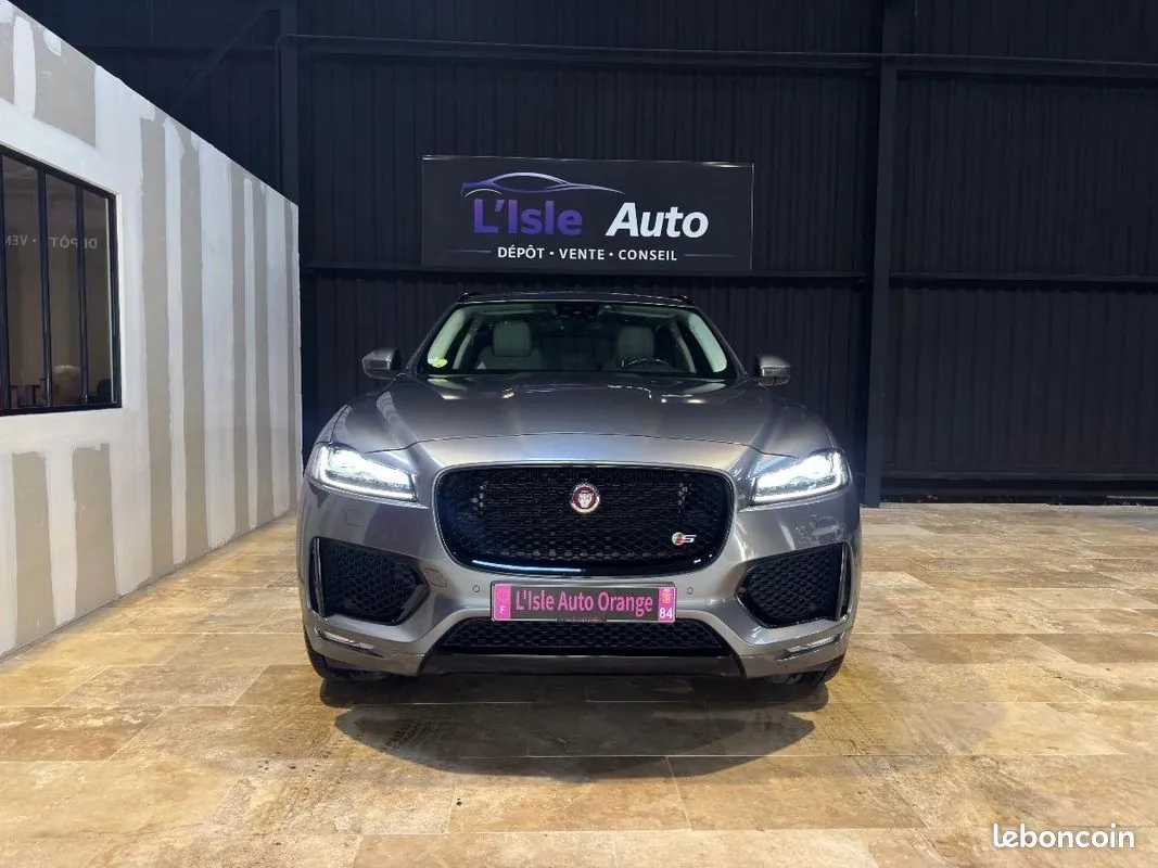 Jaguar F-Pace 2017 photo 3