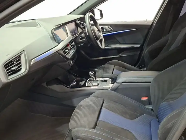 BMW 1 Series 2022 photo 5
