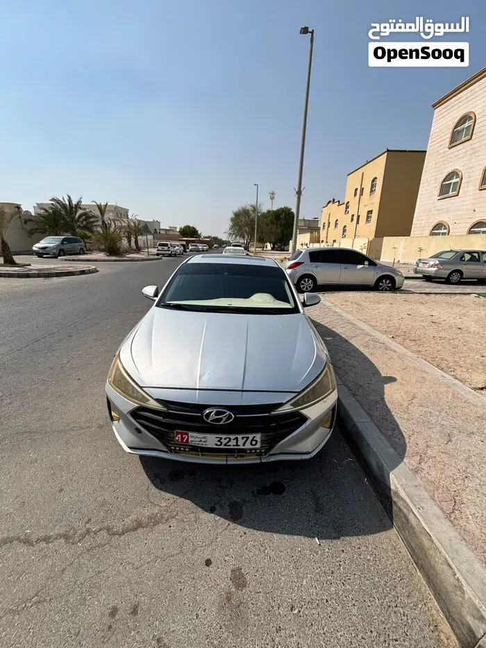 Hyundai Elantra 2019 photo 2