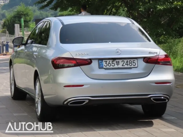 Mercedes-Benz E-Class 2021 photo 4