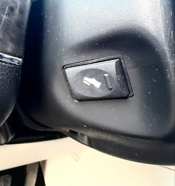 Lancia Voyager 2015 photo 3