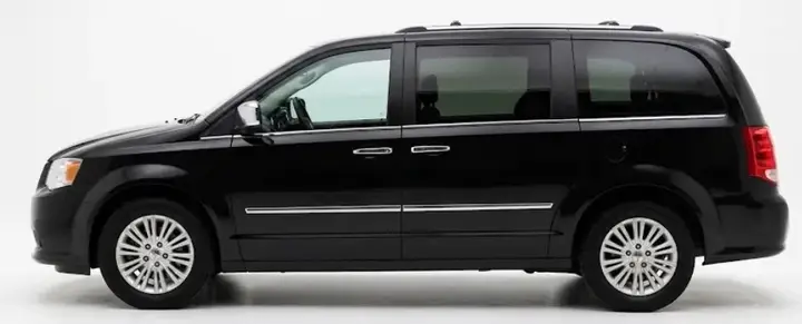 Lancia Voyager 2015 photo 2