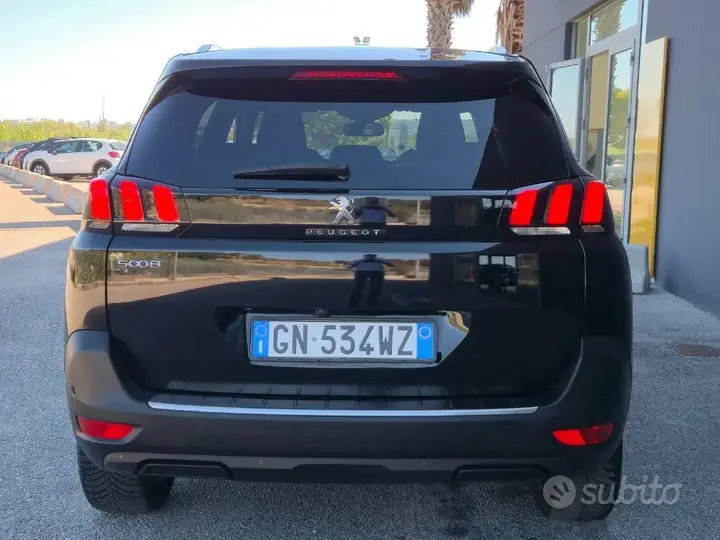 Peugeot 5008 2023 photo 4
