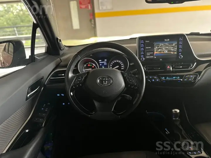 Toyota C-Hr 2020 photo 3