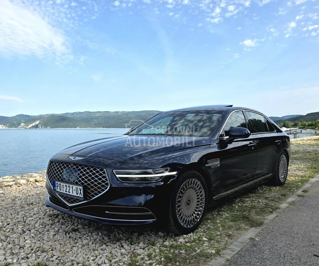 Genesis G90