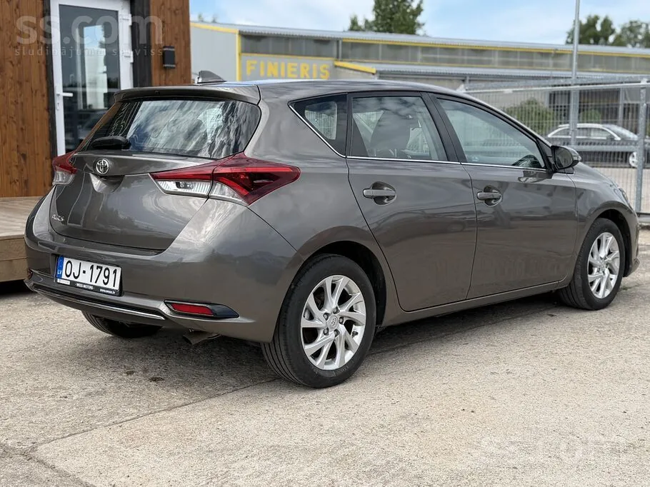 Toyota Auris 2018 photo 4
