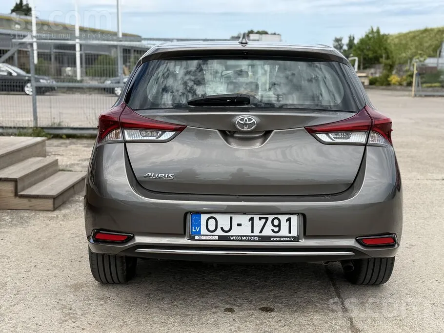 Toyota Auris 2018 photo 5