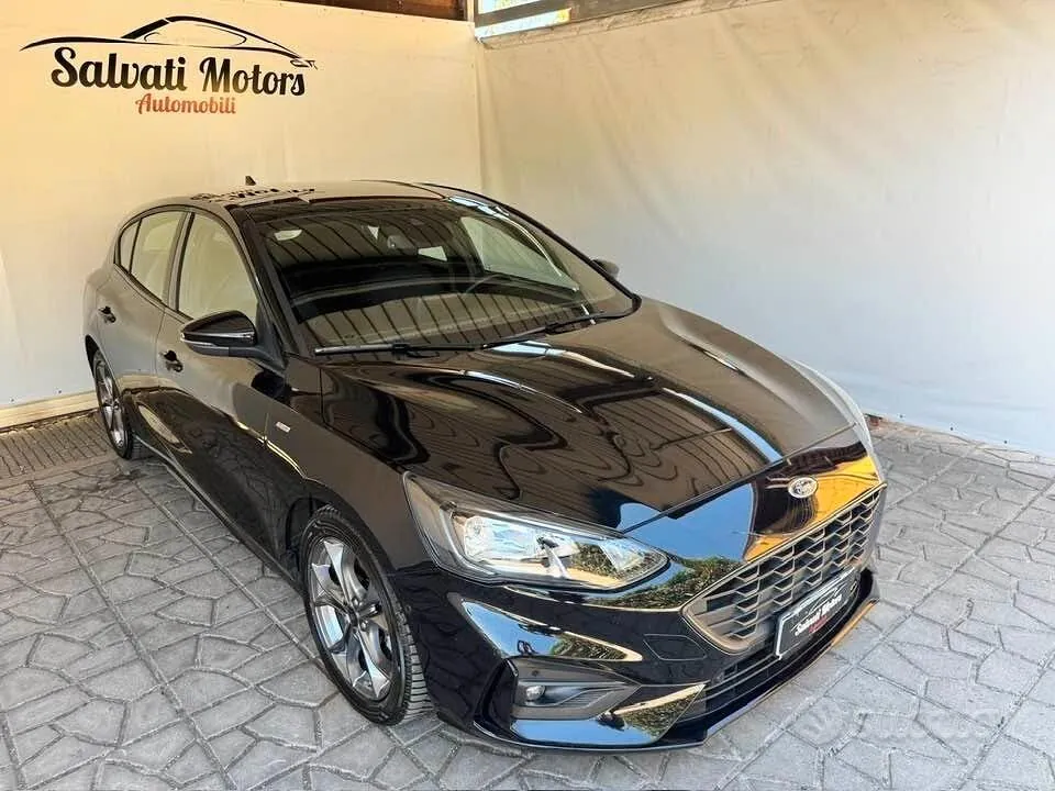 Ford Focus 2021 photo 2