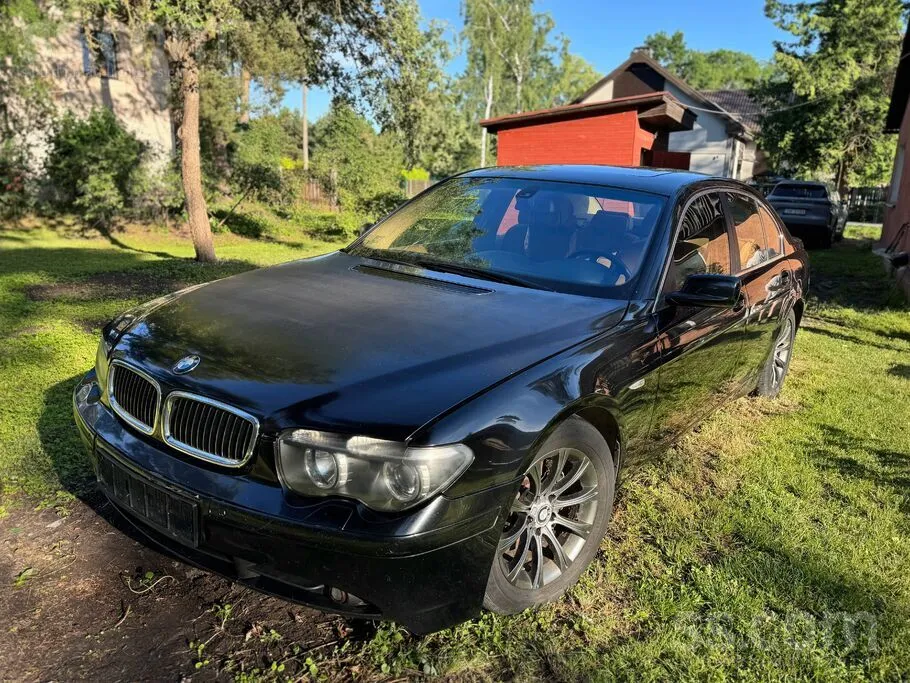 BMW 745
