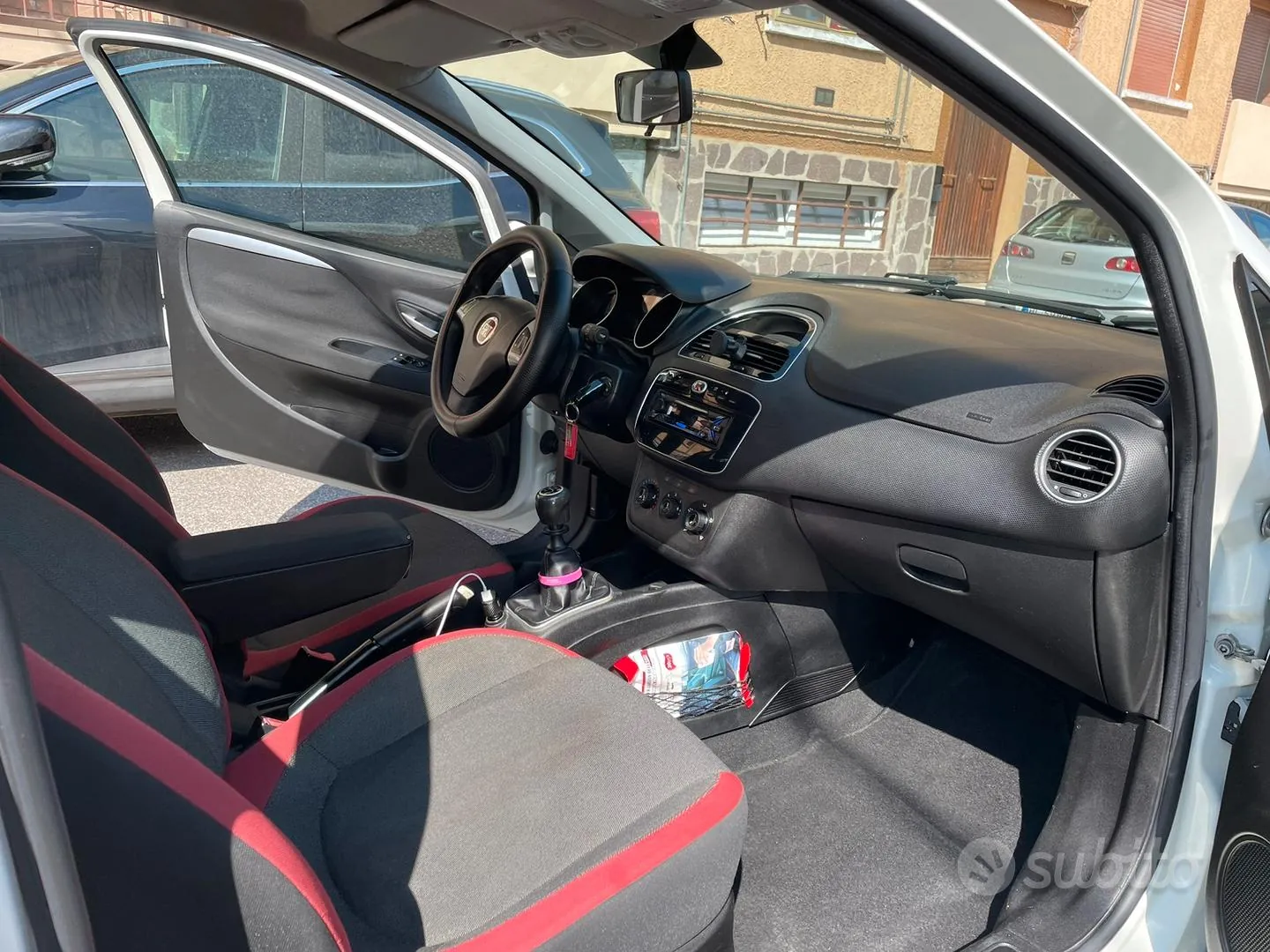 Fiat Punto 2012 photo 4