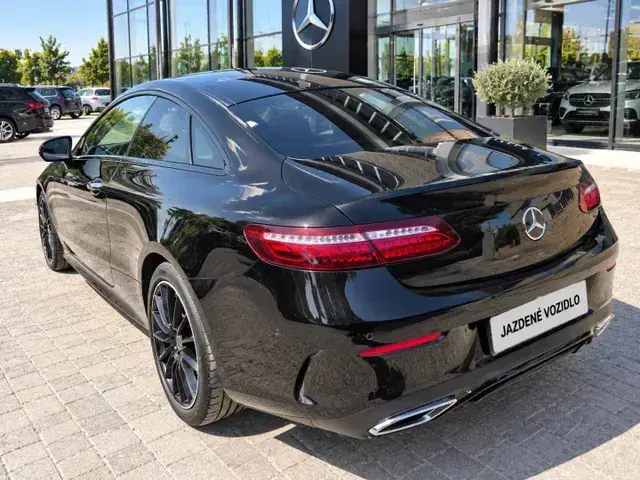 Mercedes-Benz E Trieda Kupé 2023 photo 4