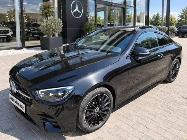 Mercedes-Benz E Trieda Kupé