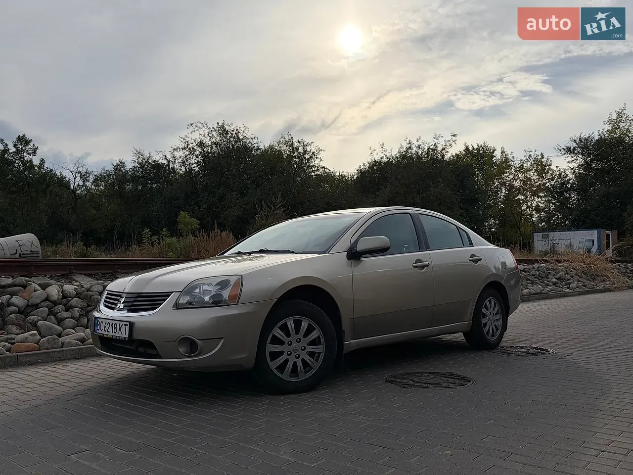 Mitsubishi Galant 2007 photo 2