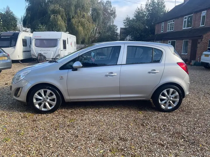 Vauxhall Corsa 2012 photo 5