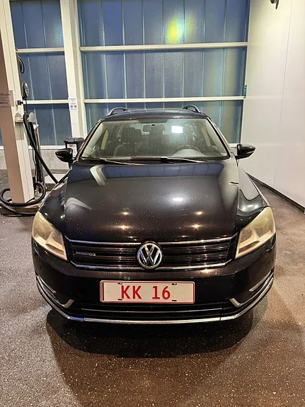 Volkswagen Passat 2011 photo 5