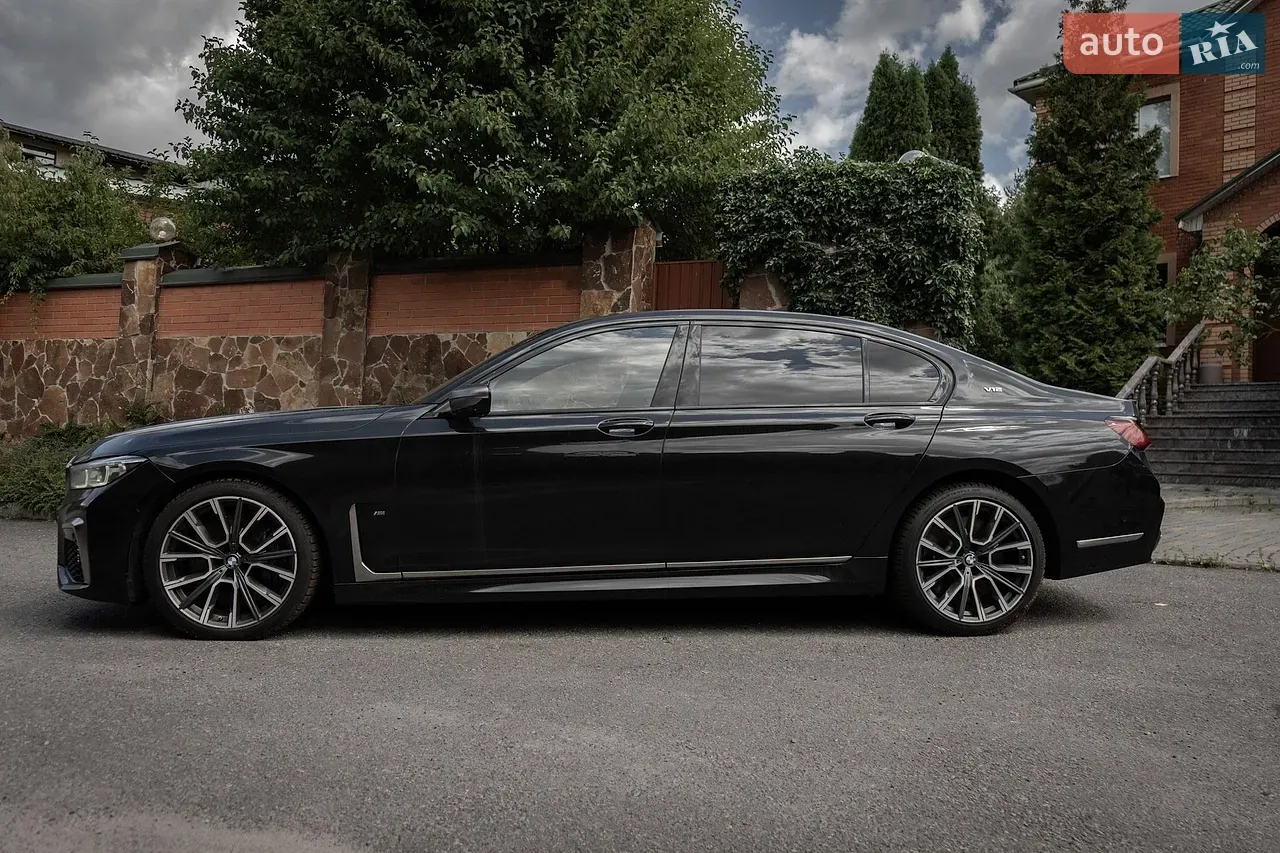 BMW 7 Series 2021 photo 3