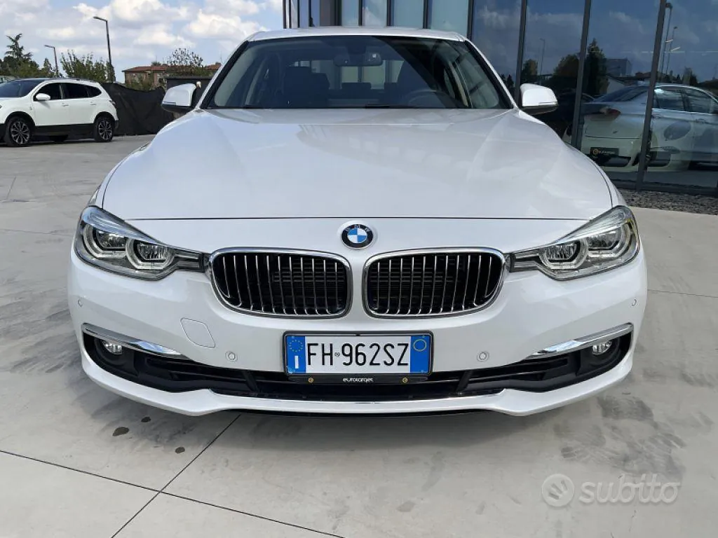 BMW 330E 2017 photo 3