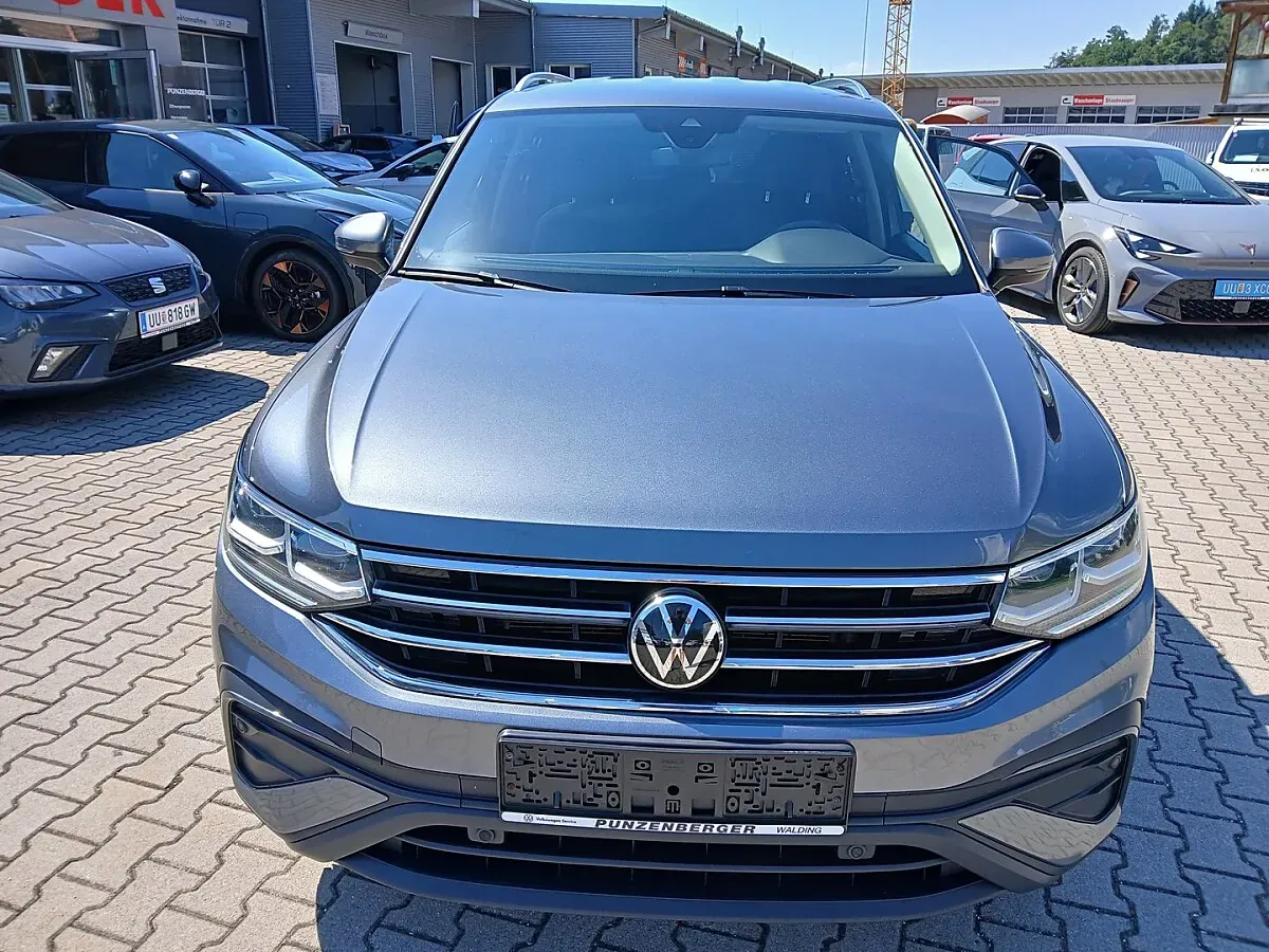 Volkswagen Tiguan 2023 photo 2