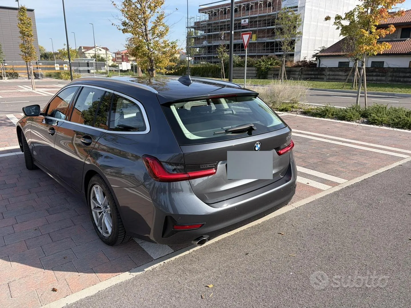 BMW 318D 2021 photo 2