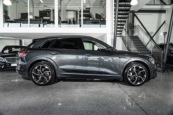 Audi E-Tron 2023 photo 4