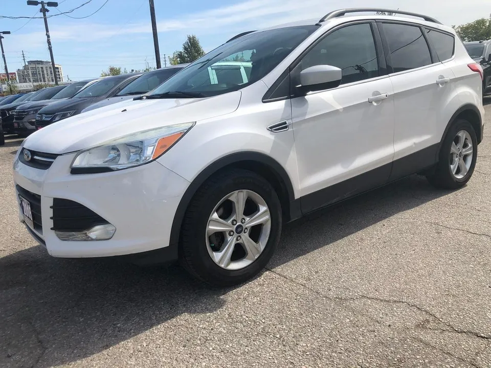 Ford Escape 2015 photo 2