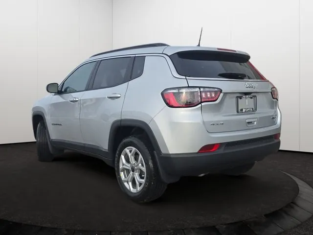 Jeep Compass 2026 photo 4