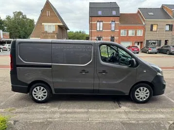 Opel Vivaro 2015 photo 3