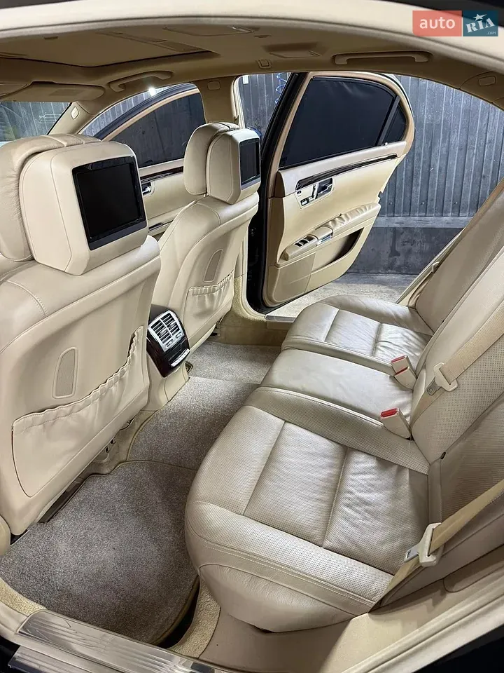 Mercedes-Benz S-Class 2013 photo 4