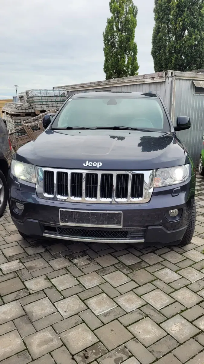 Jeep Grand Cherokee 2013 photo 2