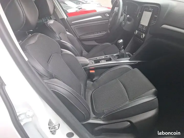 Renault Megane 2022 photo 5