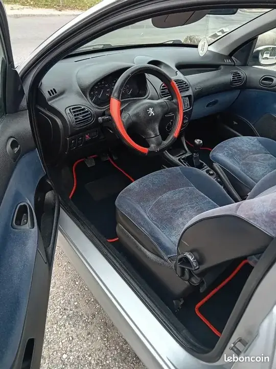 Peugeot 206 2000 photo 2