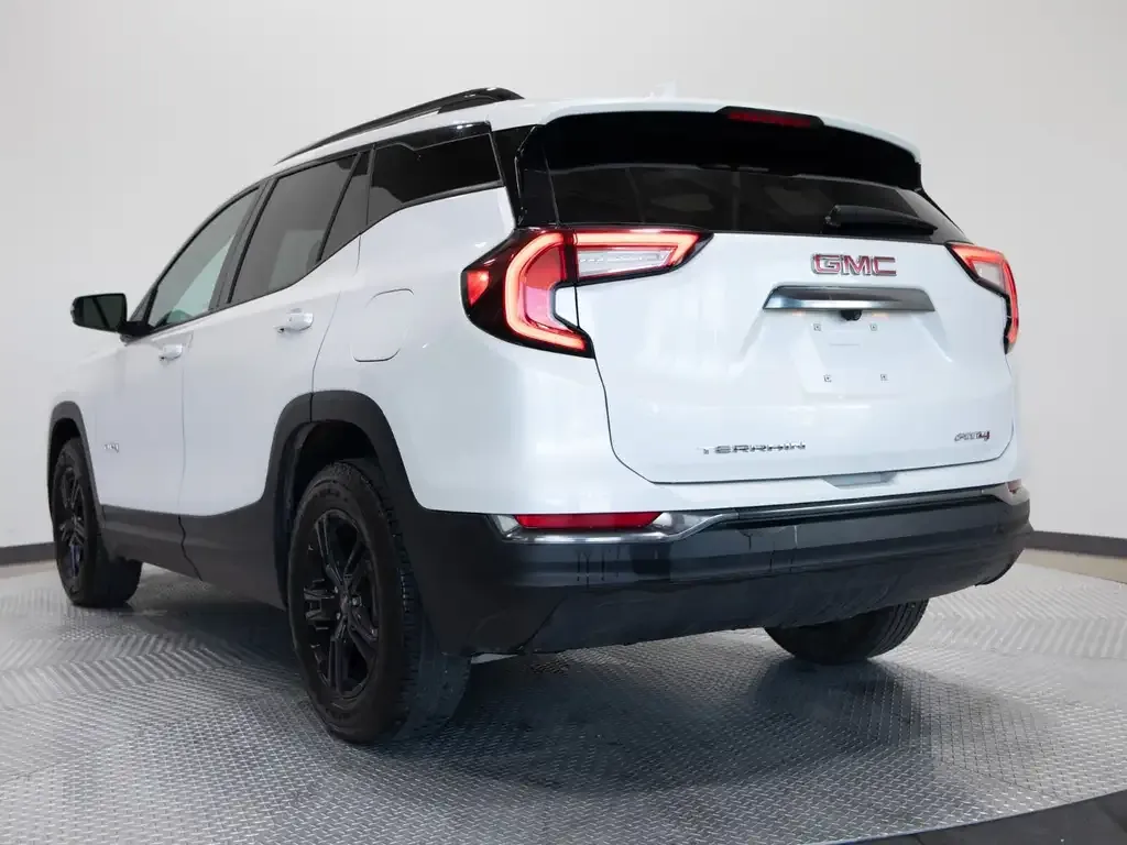 GMC Terrain 2022 photo 3