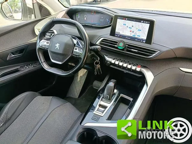 Peugeot 3008 2019 photo 5