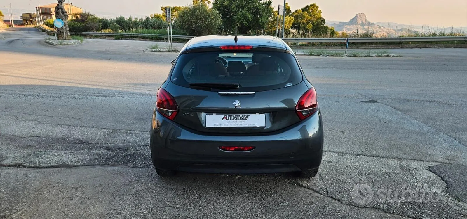 Peugeot 208 2017 photo 4