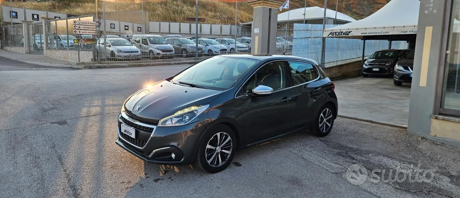 Peugeot 208 2017 photo 3