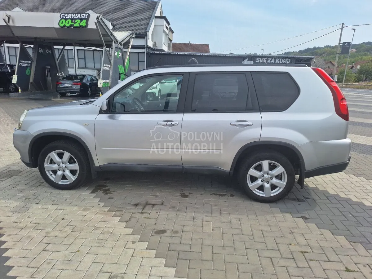 Nissan X-Trail 2010 photo 3