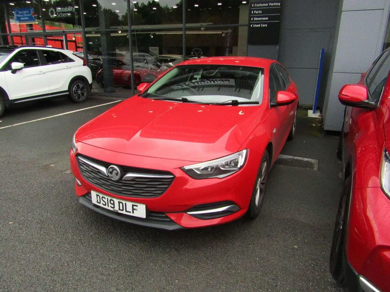 Vauxhall Insignia 2019 photo 2