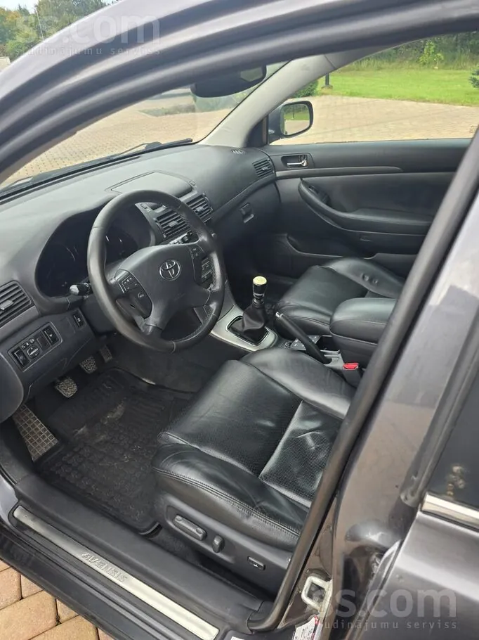Toyota Avensis 2006 photo 5