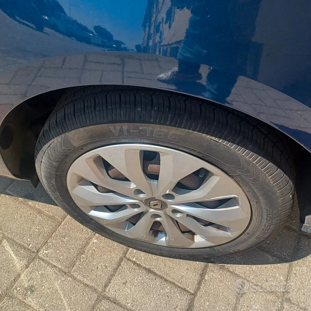 Renault Megane 2018 photo 2