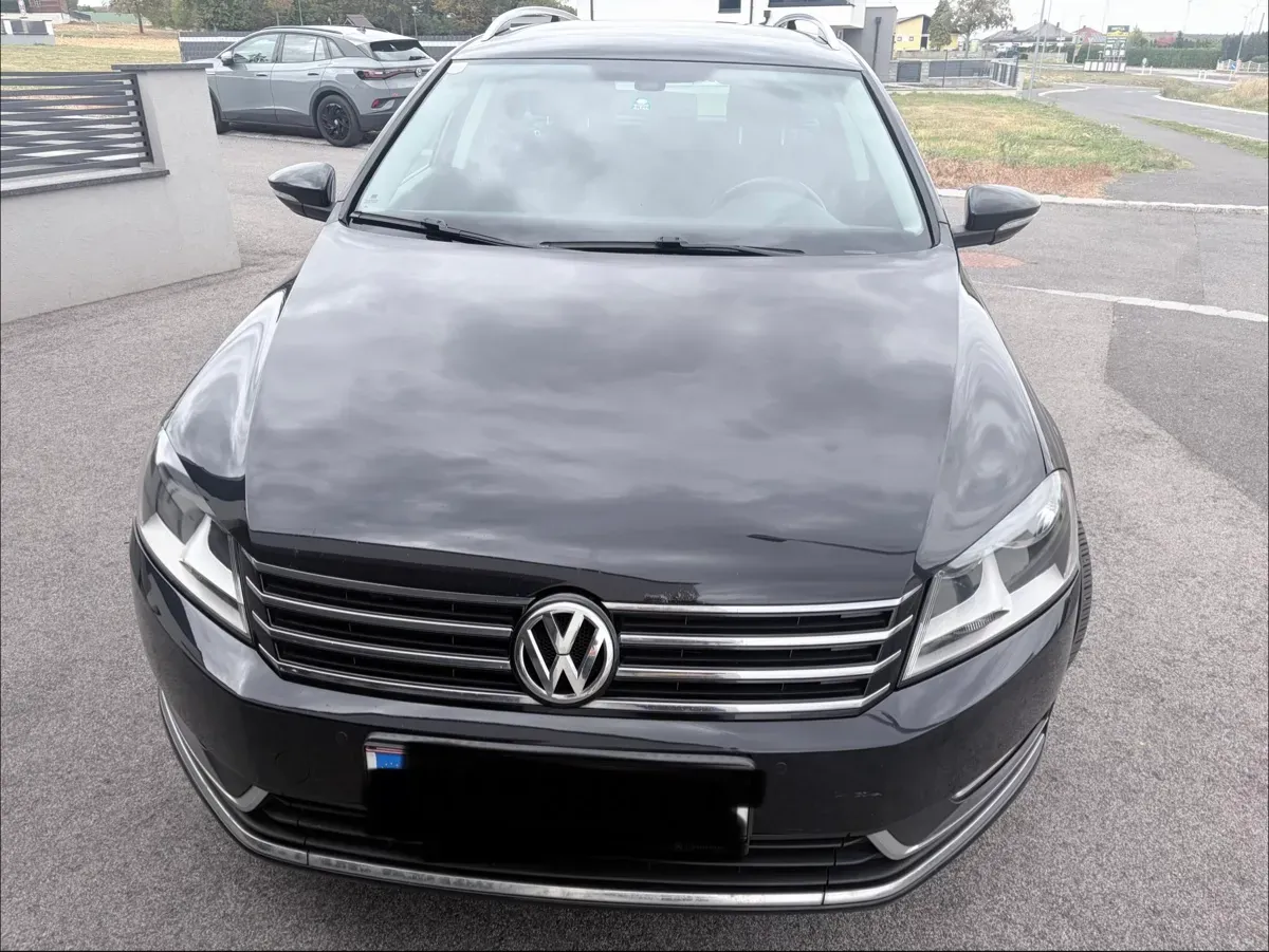 Volkswagen Passat 2011 photo 3