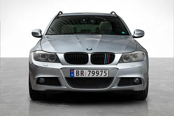 BMW 320D 2009 photo 2