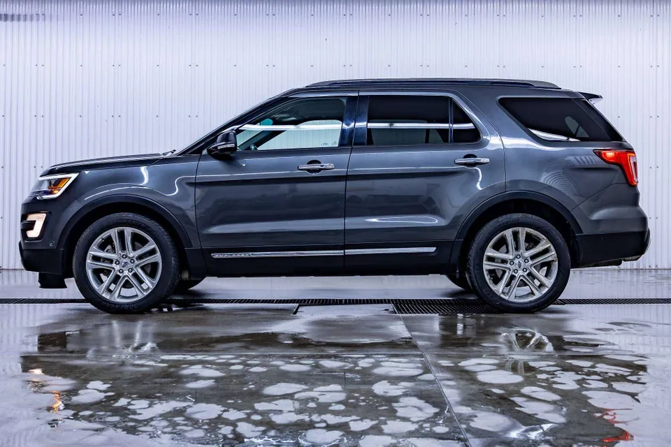 Ford Explorer 2016 photo 2