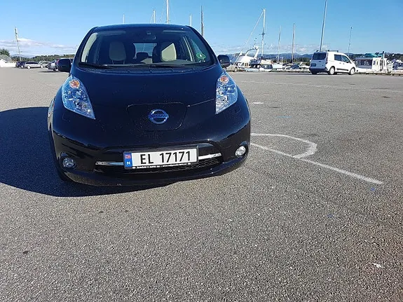 Nissan Leaf 2012 photo 2