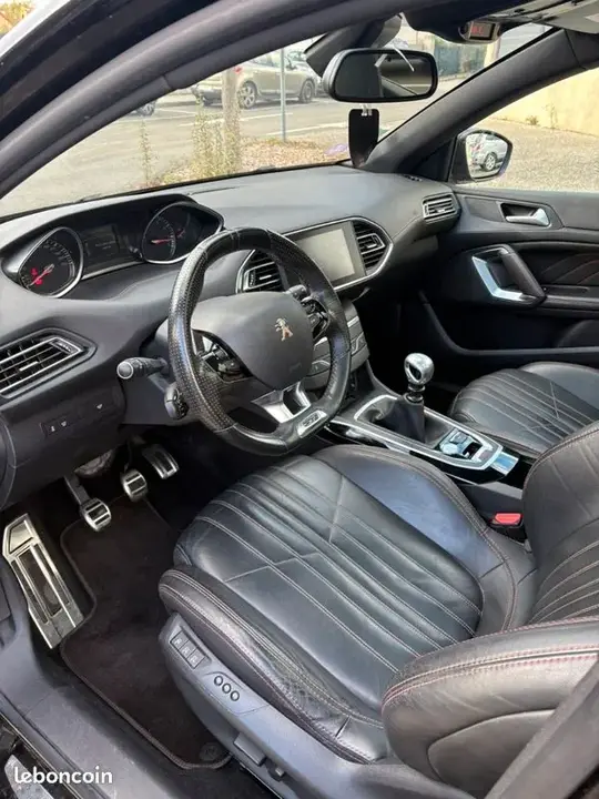 Peugeot 308 2015 photo 3