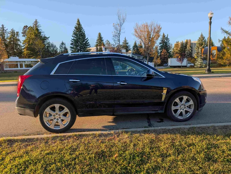 Cadillac Srx 2011 photo 2
