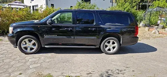 Chevrolet Suburban 2007 photo 2