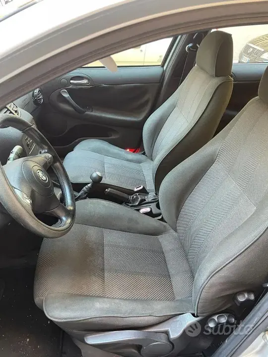 Alfa Romeo 147 2004 photo 4