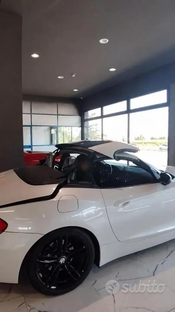 BMW Z4 2010 photo 3