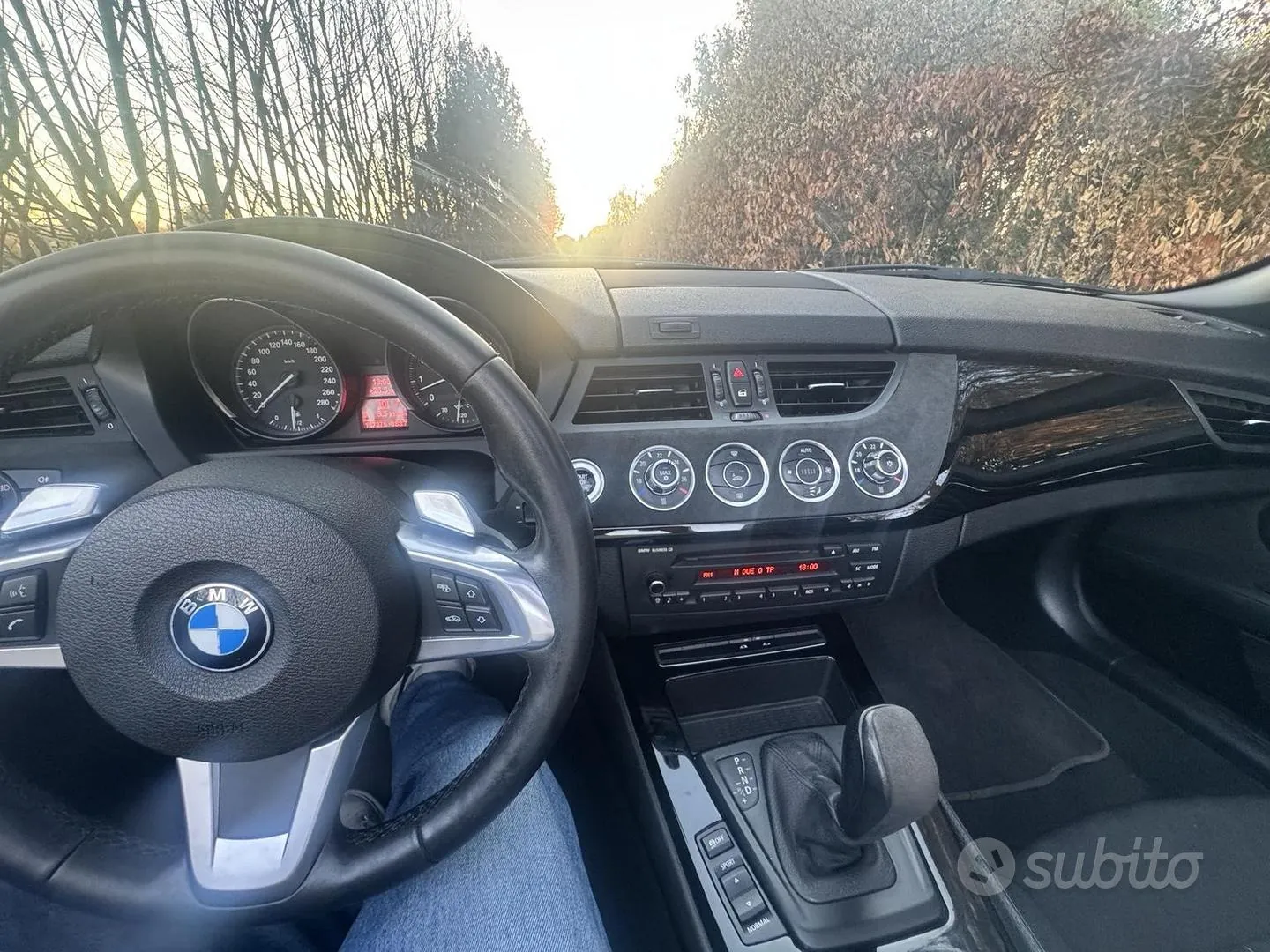 BMW Z4 2010 photo 2